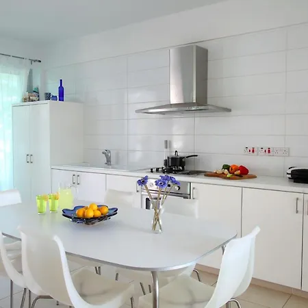 You And Your Family Will Love This Close To The Beach, 1518 Villa *