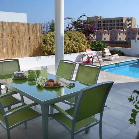 You And Your Family Will Love This Close To The Beach, 1518 Βίλα *