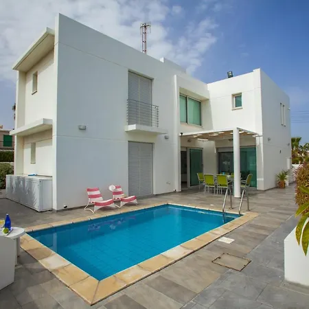 You And Your Family Will Love This Close To The Beach, 1518 Βίλα
